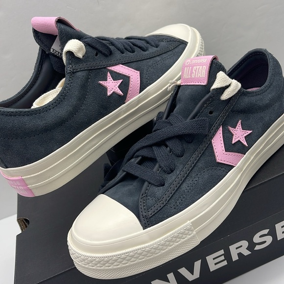 Converse WMNS Sneakers A12474C
STAR PLAYER 76 OX
SHADOW WOODS/EGRET/TONGUE TIED - Picture 10 of 16